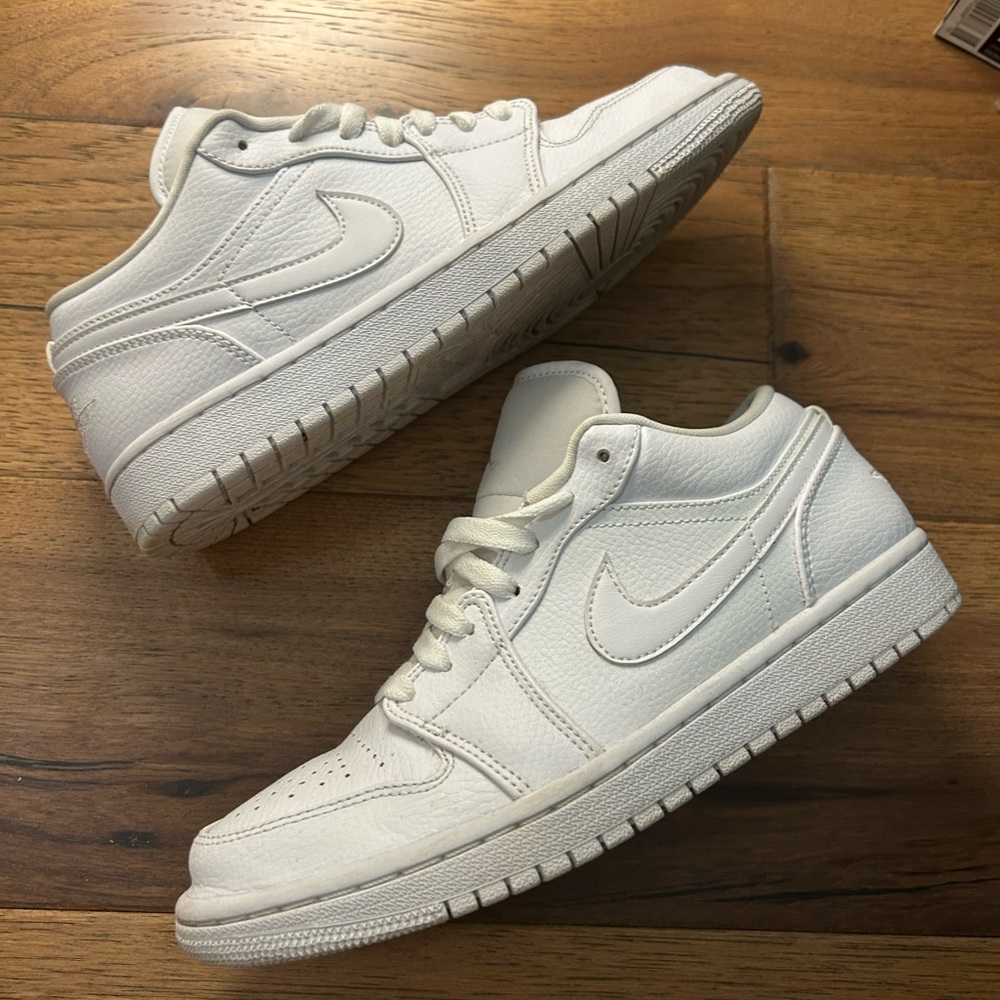 Air Jordan 1 low top sz 7.5